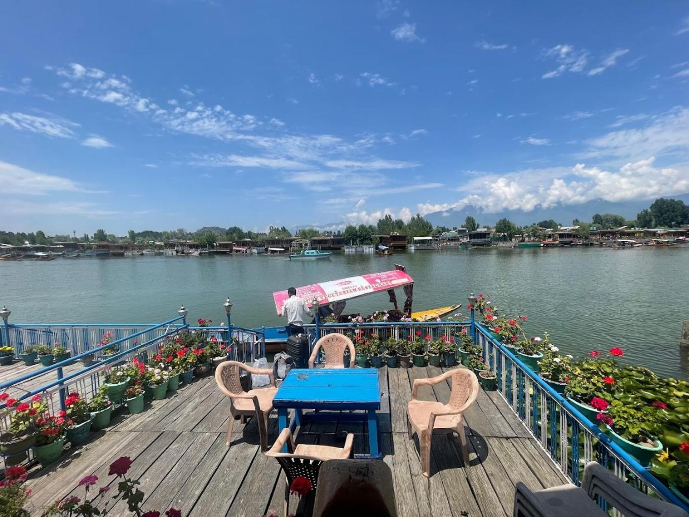 Mossess Group Of Houseboats Hotell Srīnagar Eksteriør bilde